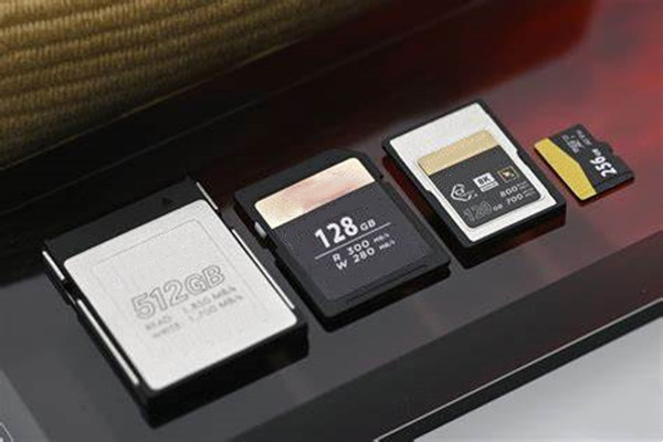 出售sandisk閃存卡，手機(jī)內(nèi)存卡：8Gb、16Gb、32Gb、64Gb、128Gb、256Gb