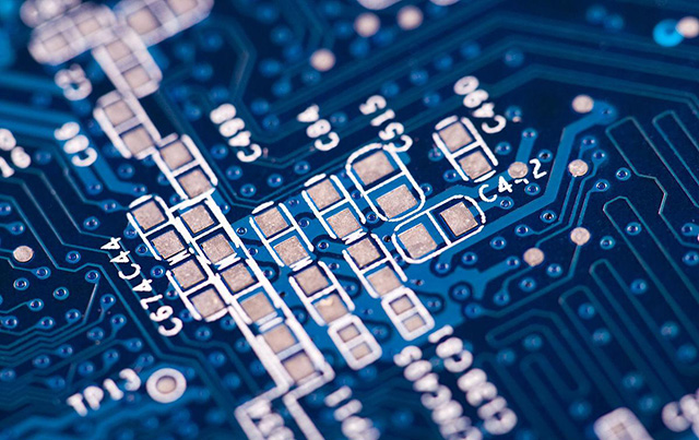 收購 Kinetic：USB 數(shù)據(jù)線保護、無線電源接收器、LCD 偏壓電源 IC