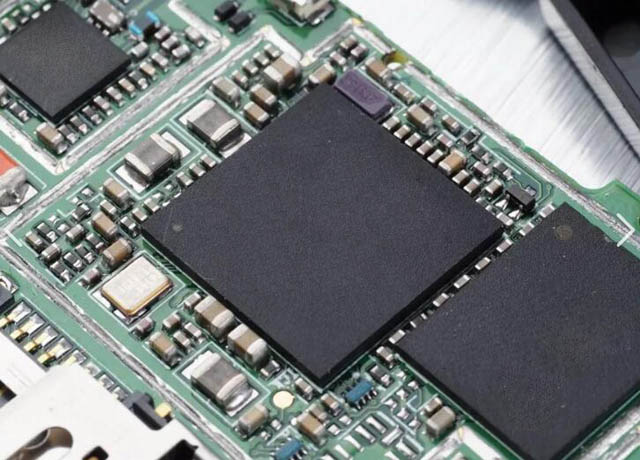 供應(yīng)【Infineon】無(wú)線(xiàn)連接：供應(yīng)藍(lán)牙 5.0 模塊、Wi-Fi 4 SoC、AIROC 汽車(chē)無(wú)線(xiàn)組合芯片