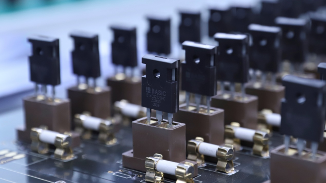 供應(yīng)SiC（碳化硅）功率器件：SiC 肖特基二極管、SiC MOSFET、SiC 功率模塊