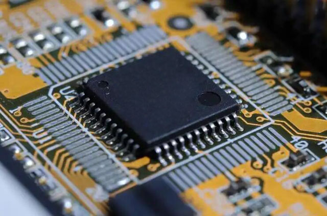 供應 [Infineon] 存儲器：供應 F-RAM（鐵電 RAM）存儲器 IC、NOR 閃存存儲器 IC
